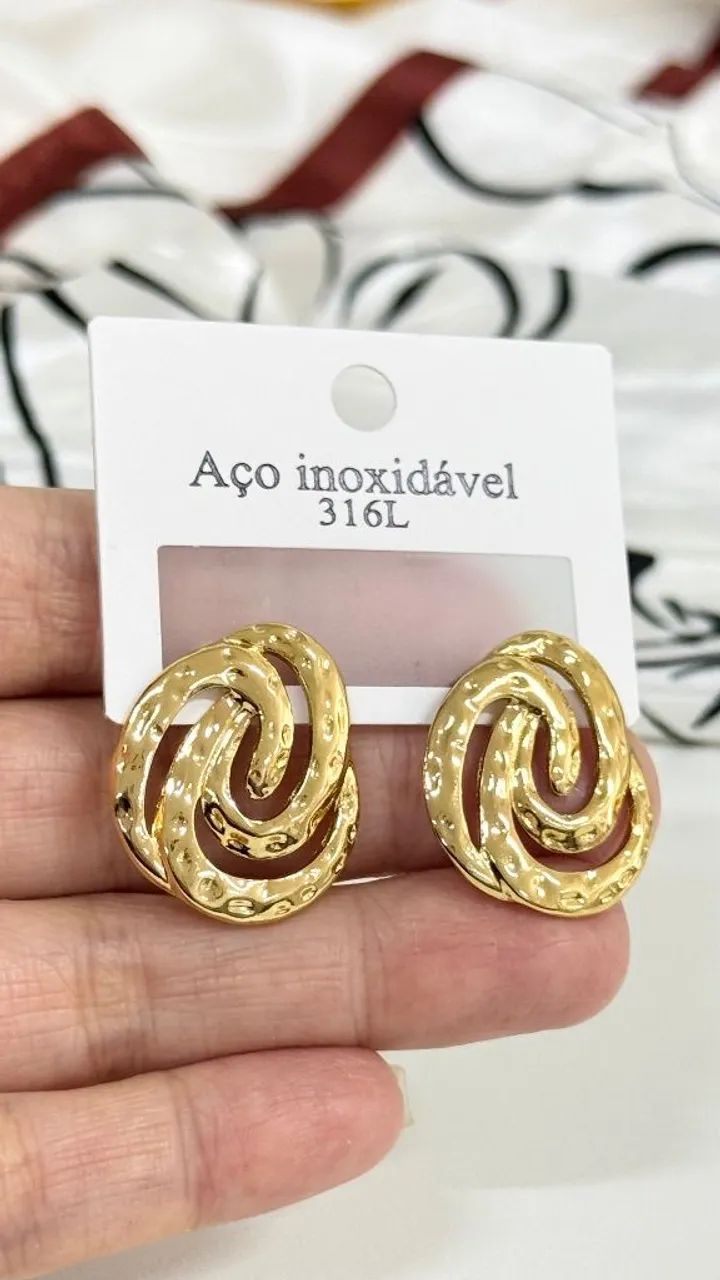 Brinco em aço inoxidável banhado a ouro  - Foto 3