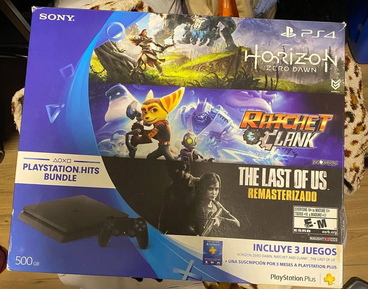 PS4 Slim, 11 jogos e 2 controles