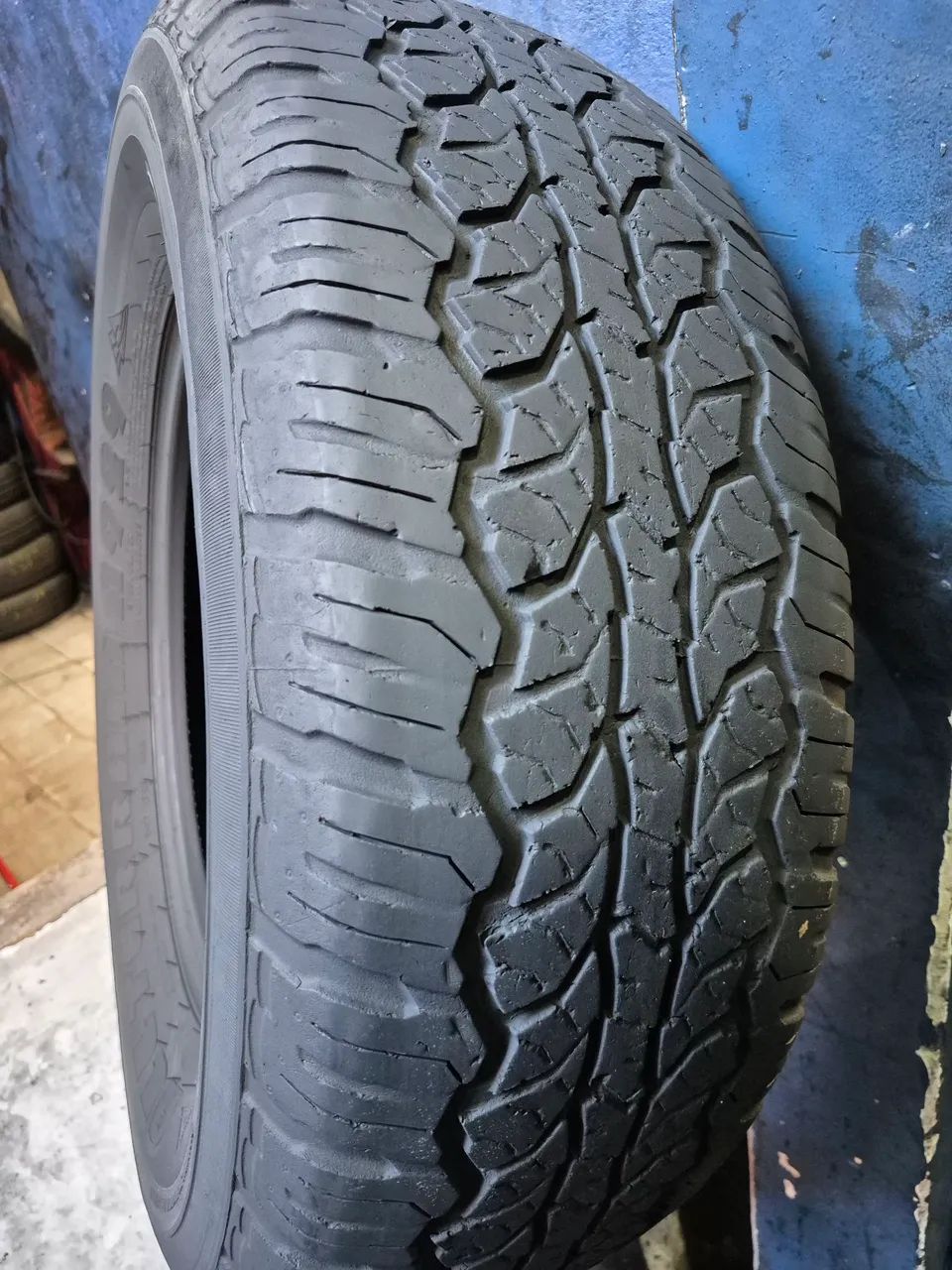 Pneu 245/70r16 - Foto 2