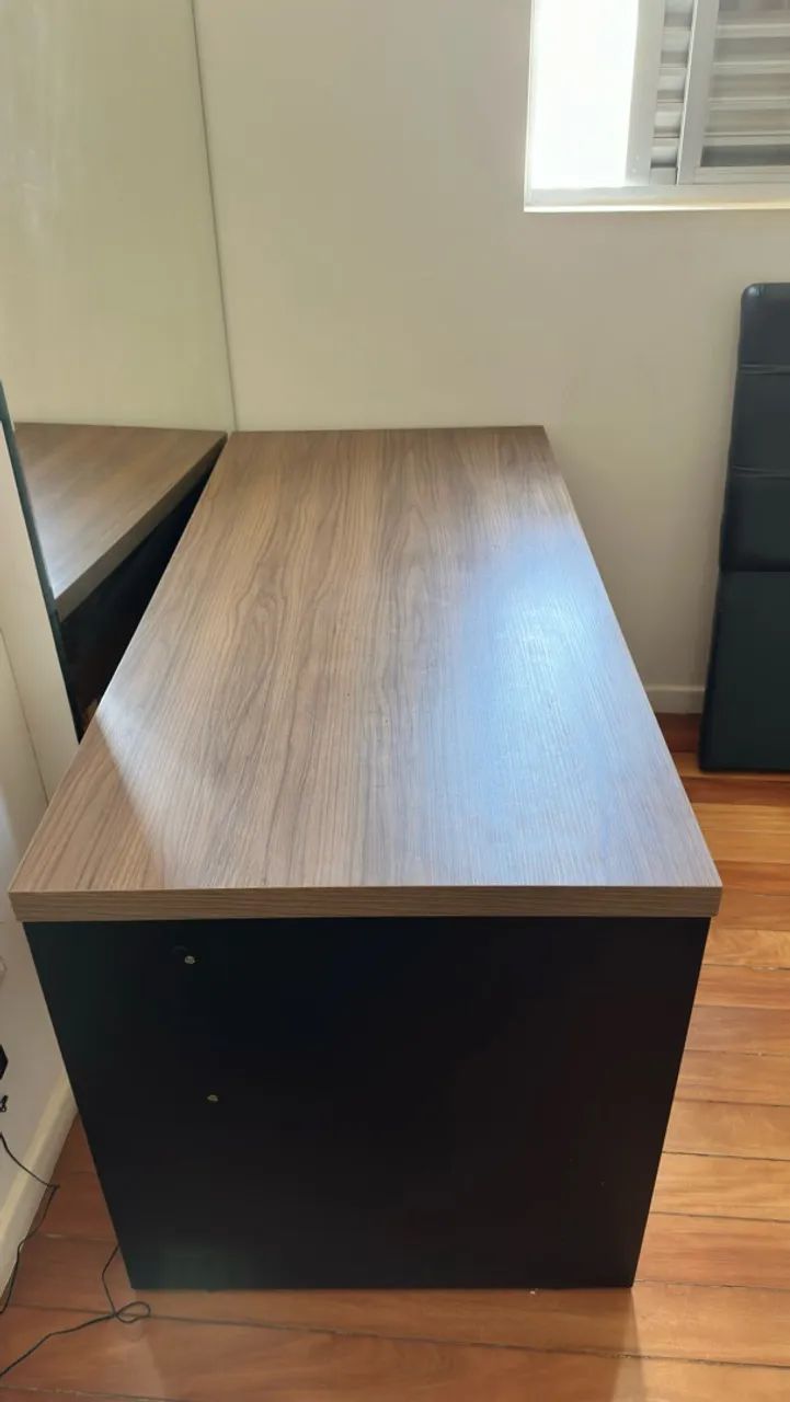Mesa de escritório grande