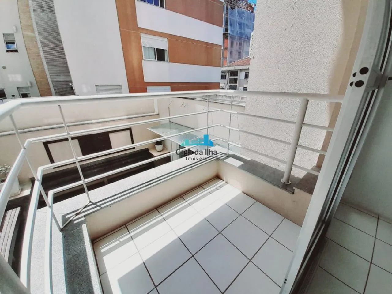 Belo apartamento de 2 suítes no Centro - 1 vaga - Foto 2