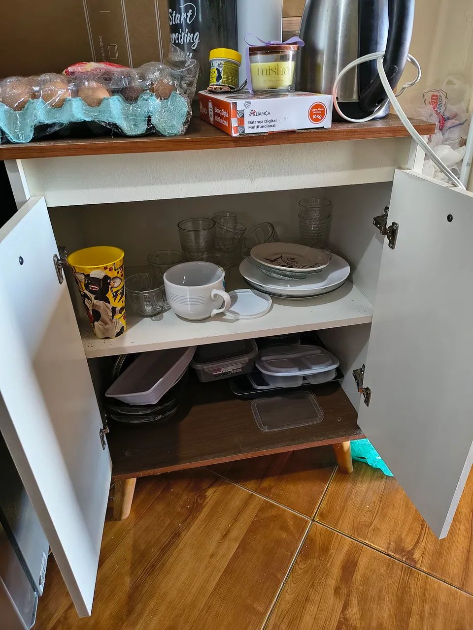 Vende se armário cantinho do café 