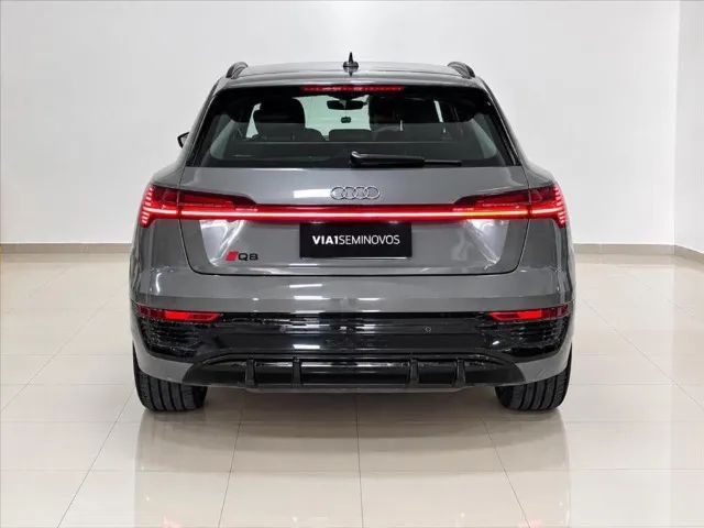Audi Q8 E-tron Performance Black (elétrico) 2024 - Foto 5
