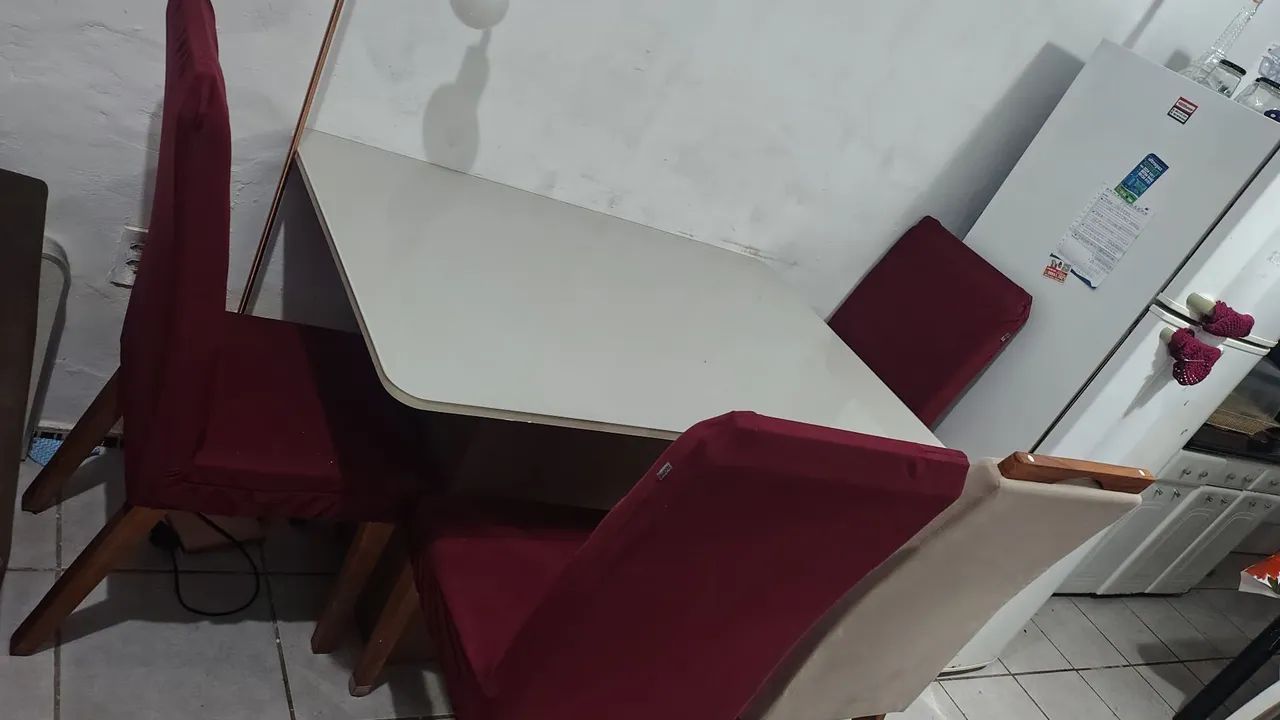 Mesa de jantar nova