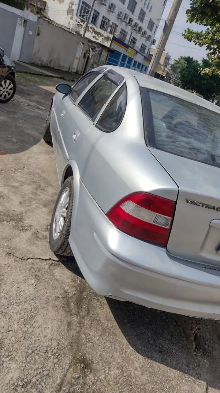 Chevrolet Vectra CD 2.2 16V / 2.0 16V Mec./aut. 1999