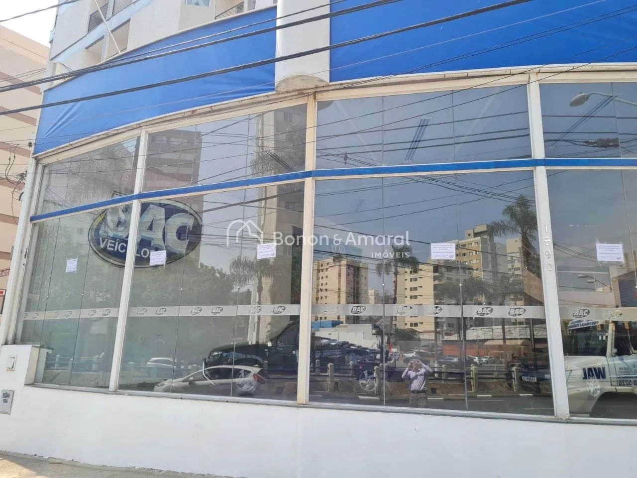 Prédio Comercial , amplo salão , em avenida , Jardim Guarani , em Campinas .