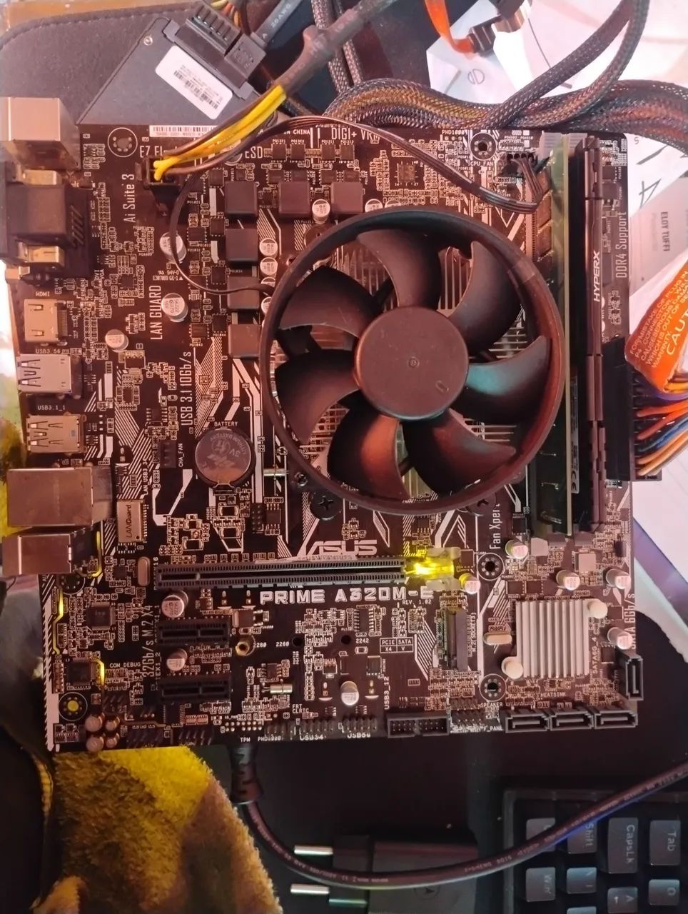 Processador Athlon 3000G + Placa mãe Asus Prime A320M-E. Leia