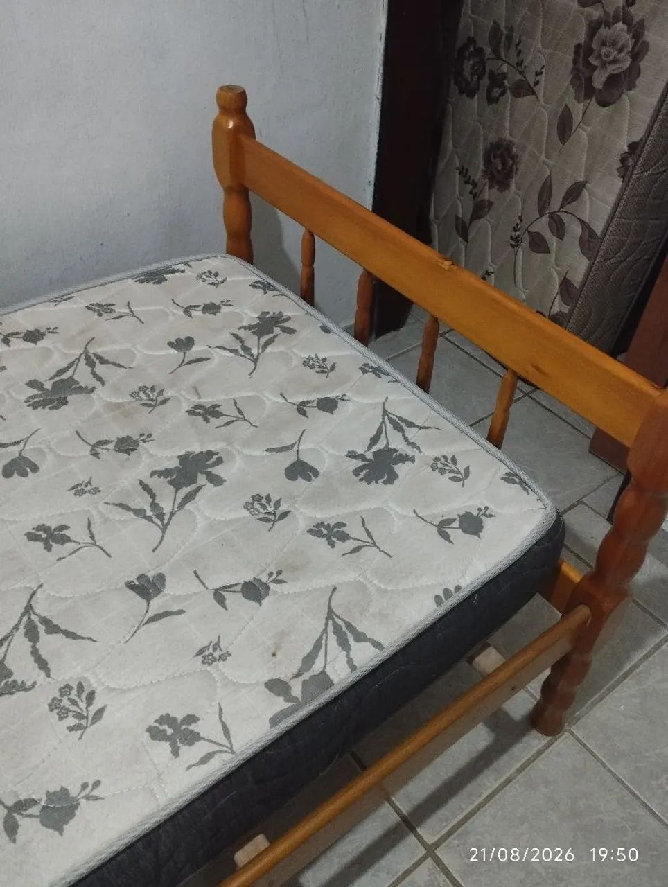 Cama+ colchão solteiro 