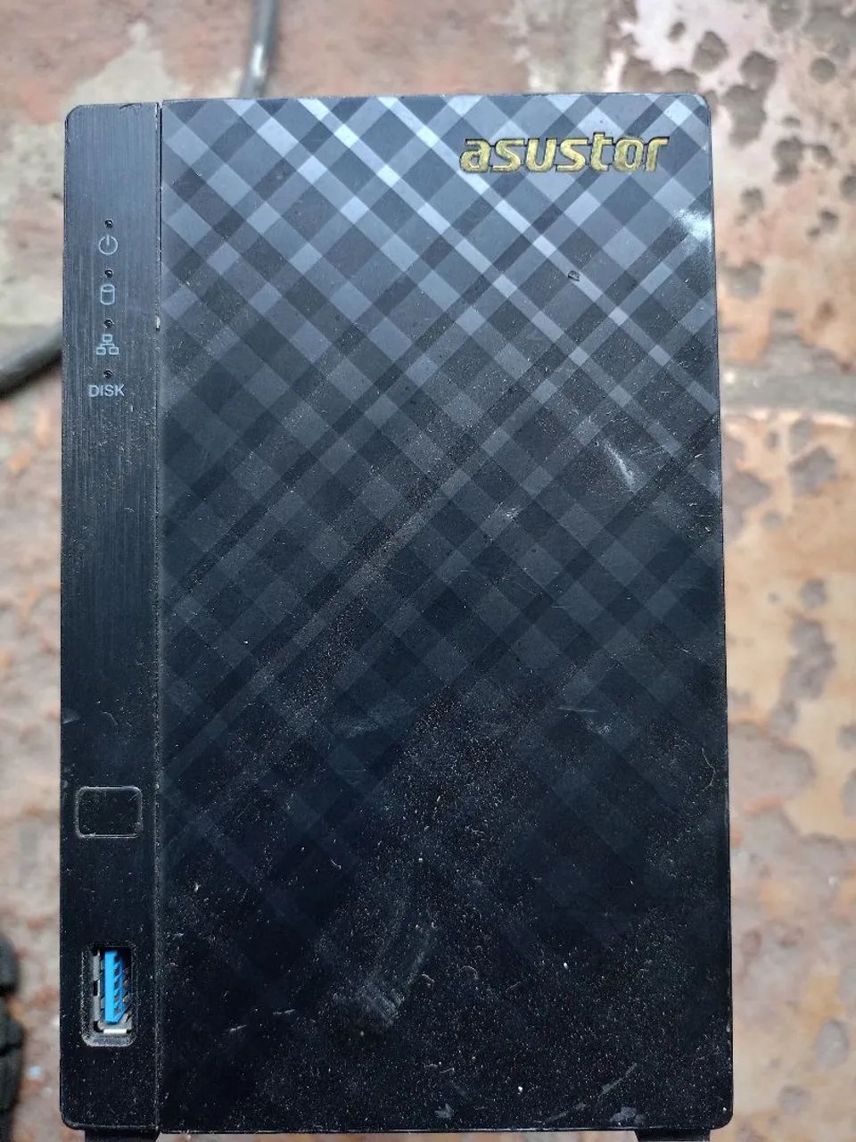 Asustot 454806617824972801