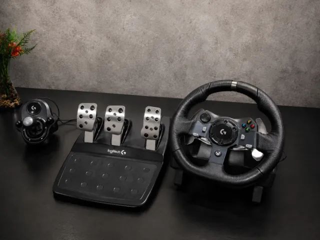 ? Logitech G920 + Câmbio Logitech Driving Force