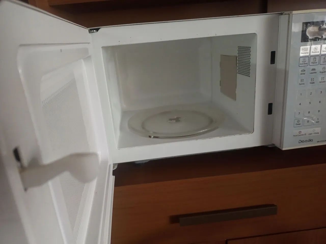 Microondas usado 20 litros  - Foto 2