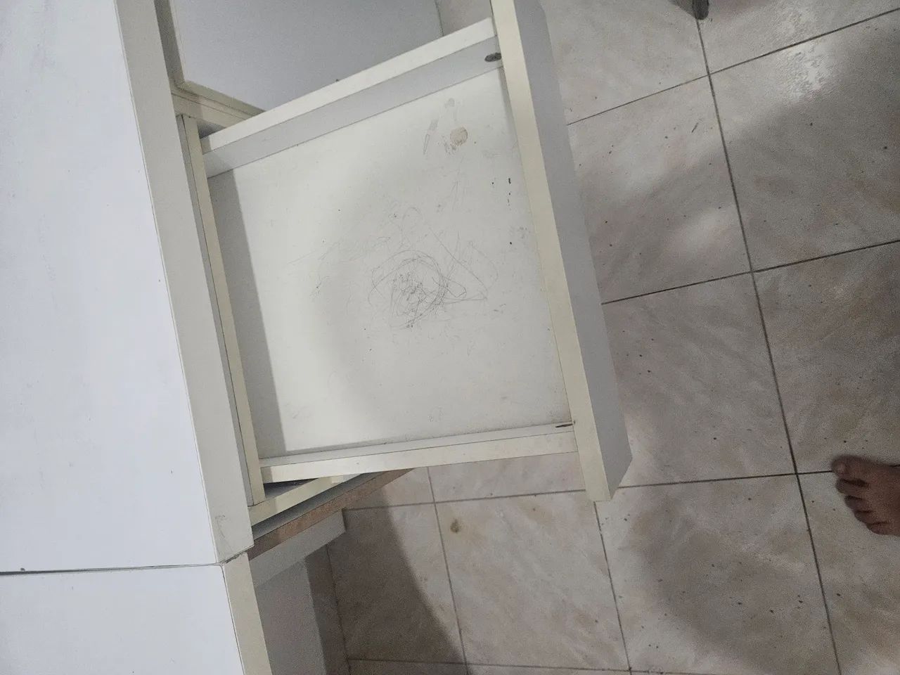 Mesa em L para Escritório com Armário e Gaveteiro - Foto 2