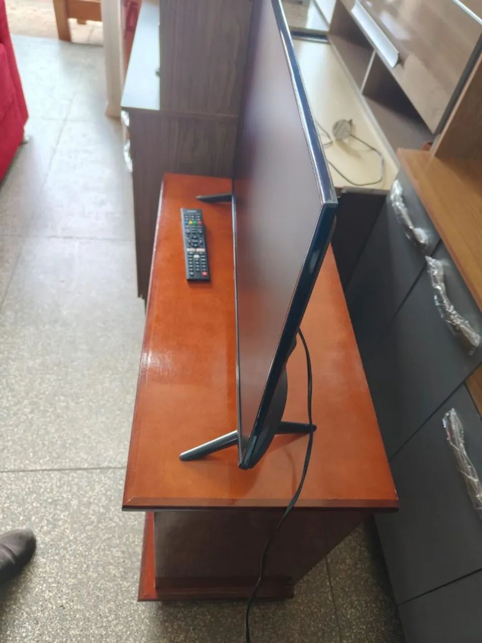 Tv SMART 32 polegadas com a rack - Foto 3