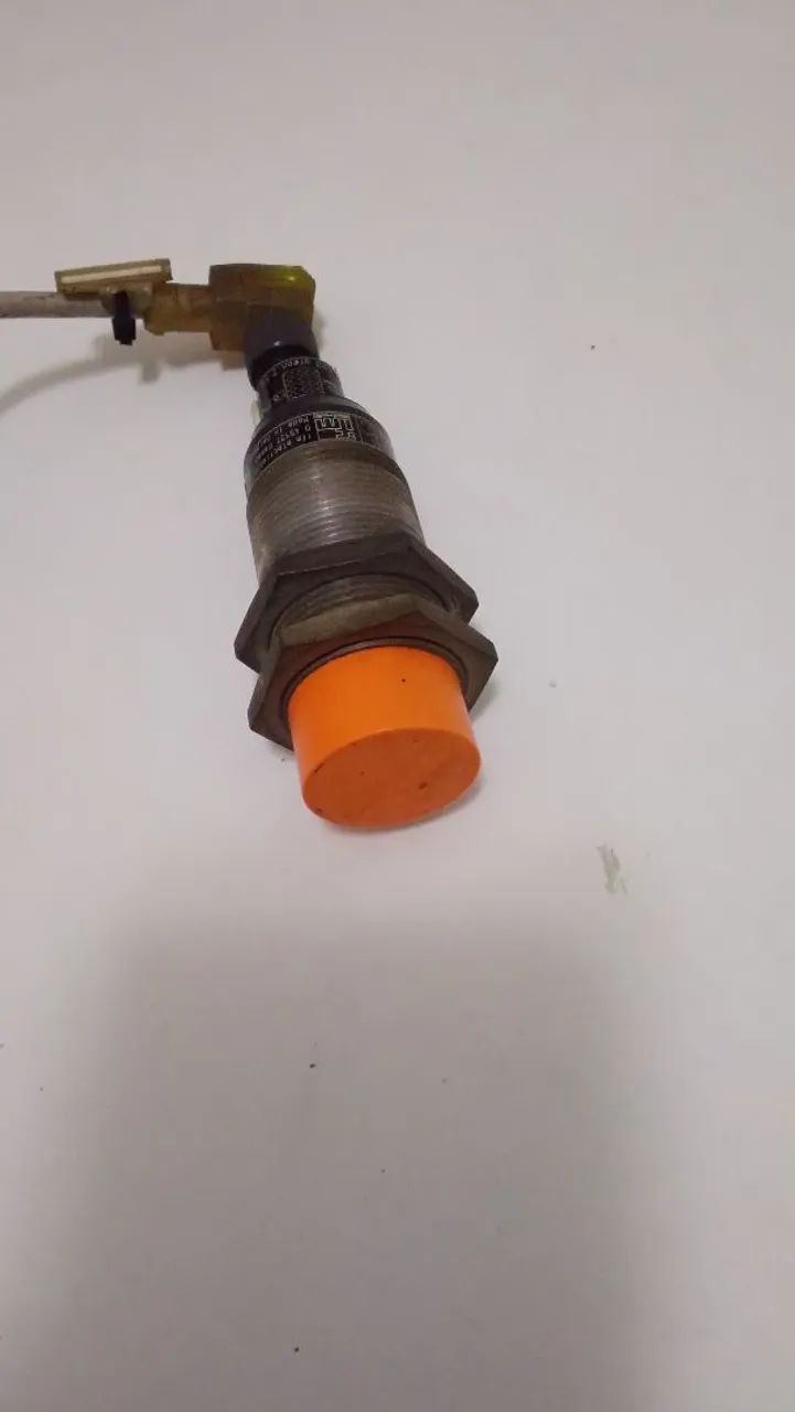SENSOR CAPACITIVO 30 MM MARCA IFM - KN5101