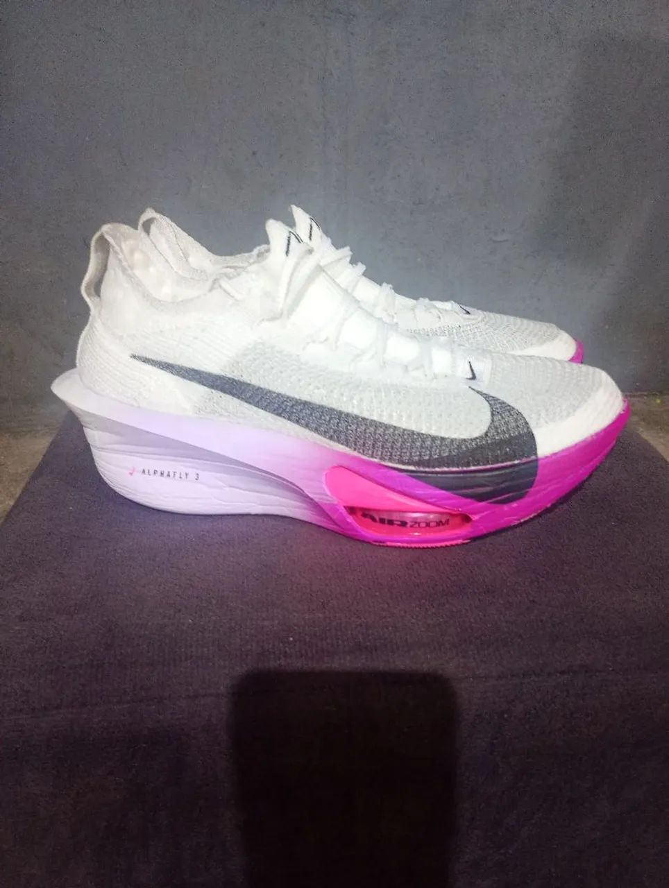 シュート 3冠 Nike Alpha fly 3 - Calçados Esportivos - Jardins Mangueiral