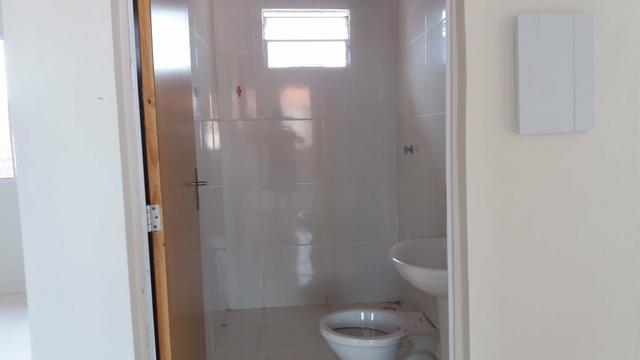 Alugo casa de 3 quartos sendo uma suite - Foto 5
