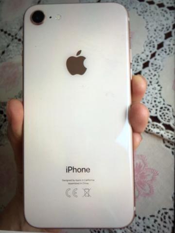 IPhone Gold 8 64gigas