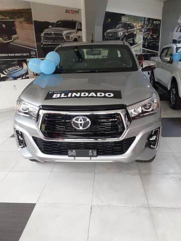 Vendo hilux srx blindada - Foto 3