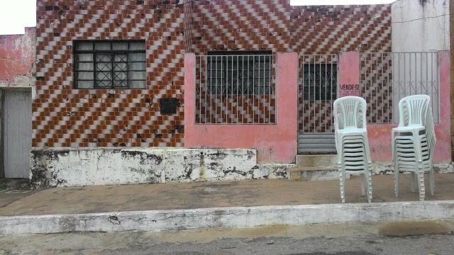 Vendo casa frente a igreja Matriz (Poranga -Ce) - Foto 3