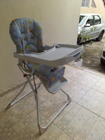 Cadeirinha de alimentação para bebê