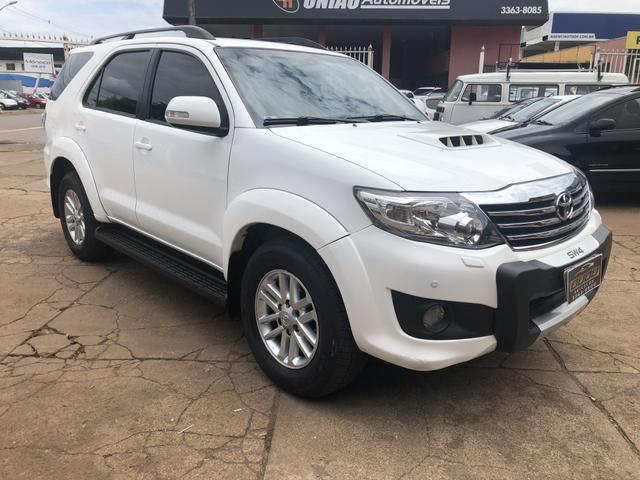Hilux Sw4 3.0 Diesel 2015 7 Lugares - Foto 2