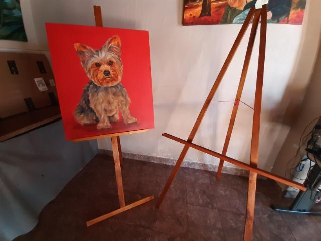 2 Cavaletes de madeira para pintura em tela e exposição
