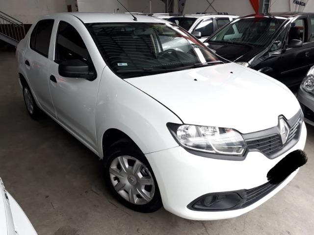 Renault Logan Authentique Hi-Flex 1.0