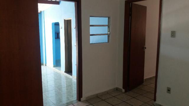 Casa a 150 Metros da Av. Goiás, Próxima da Rodoviária e Shopping Passeio das Águas - Foto 12