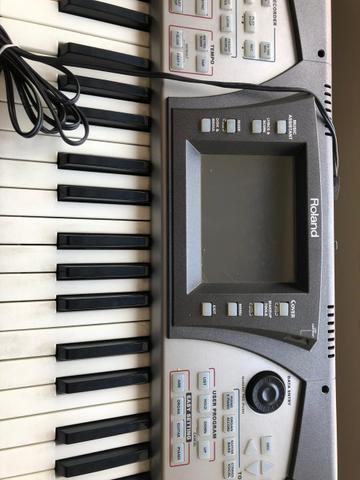 Teclado Roland E-50 - Foto 2
