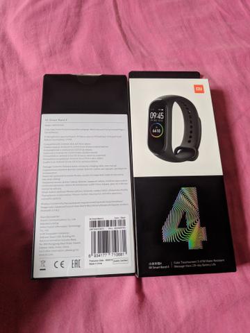 Vendo Mi Band 4 lacrado e na caixa