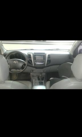 Toyota Hilux SRV. 2010 - Foto 11