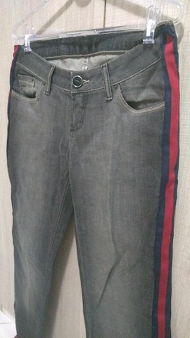 Calça jeans DMLR com listras laterais - Foto 4