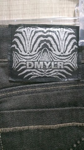 Calça jeans DMLR com listras laterais - Foto 2
