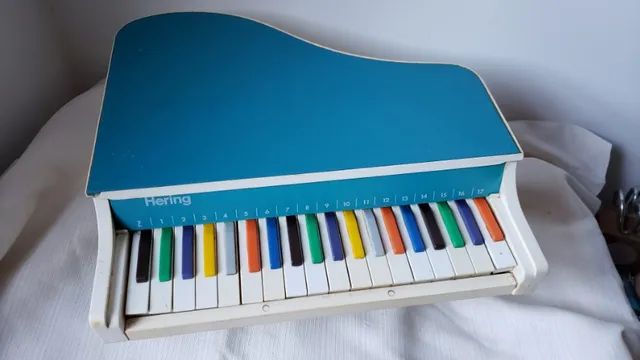 Anos 80 Piano De Brinquedo Hering Baby Na Caixa Nunca Usado!