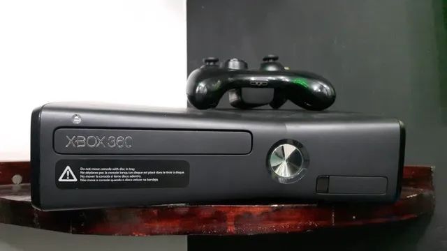 Xbox 360 Destravado com 2 controle + 1 Brindes+kinect (desbloqueado) 110v  somente - Games Você Compra Venda Troca e Assistência de games em geral