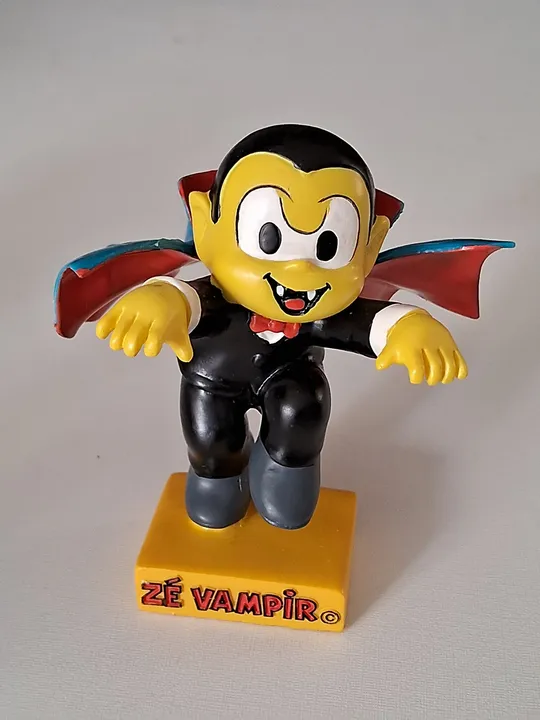 Figura Zé Vampir - coleção turma da monica