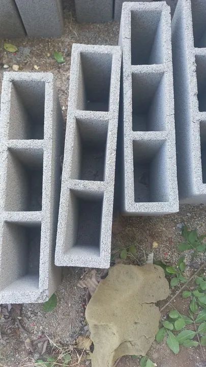 Vendo Bloco de cimento de 09 FRETE GRATIS