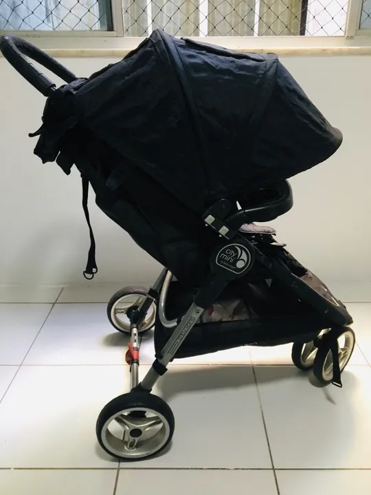 Vendo Carrinho Baby Jogger - Importato - R$ 450,00