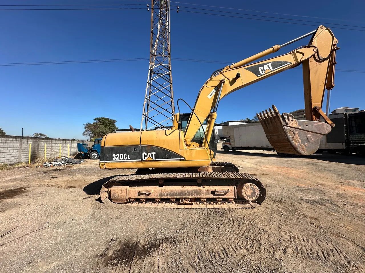 Escavadeira Caterpillar 320CL 2006