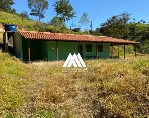 Vendo chácara em Itaúna com varanda ao redor e amplo espaço! - Foto 3