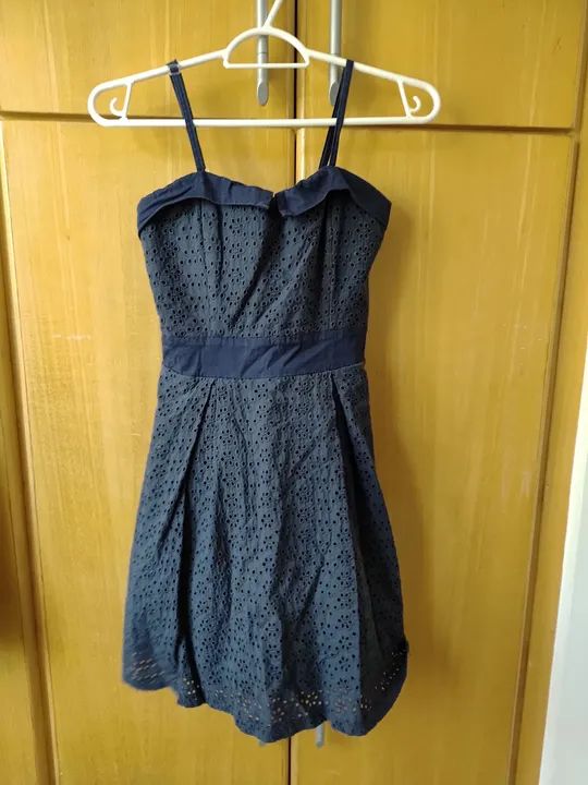 Lote de vestidos e macacão 4 peças tam 10 anos