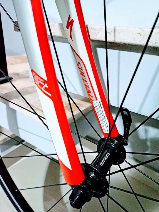 SPECIALIZED(54) TARMAC, SHIMANO105 11v, PNEUS NOVOS(cartão 18x). Trocas 10k - Foto 4