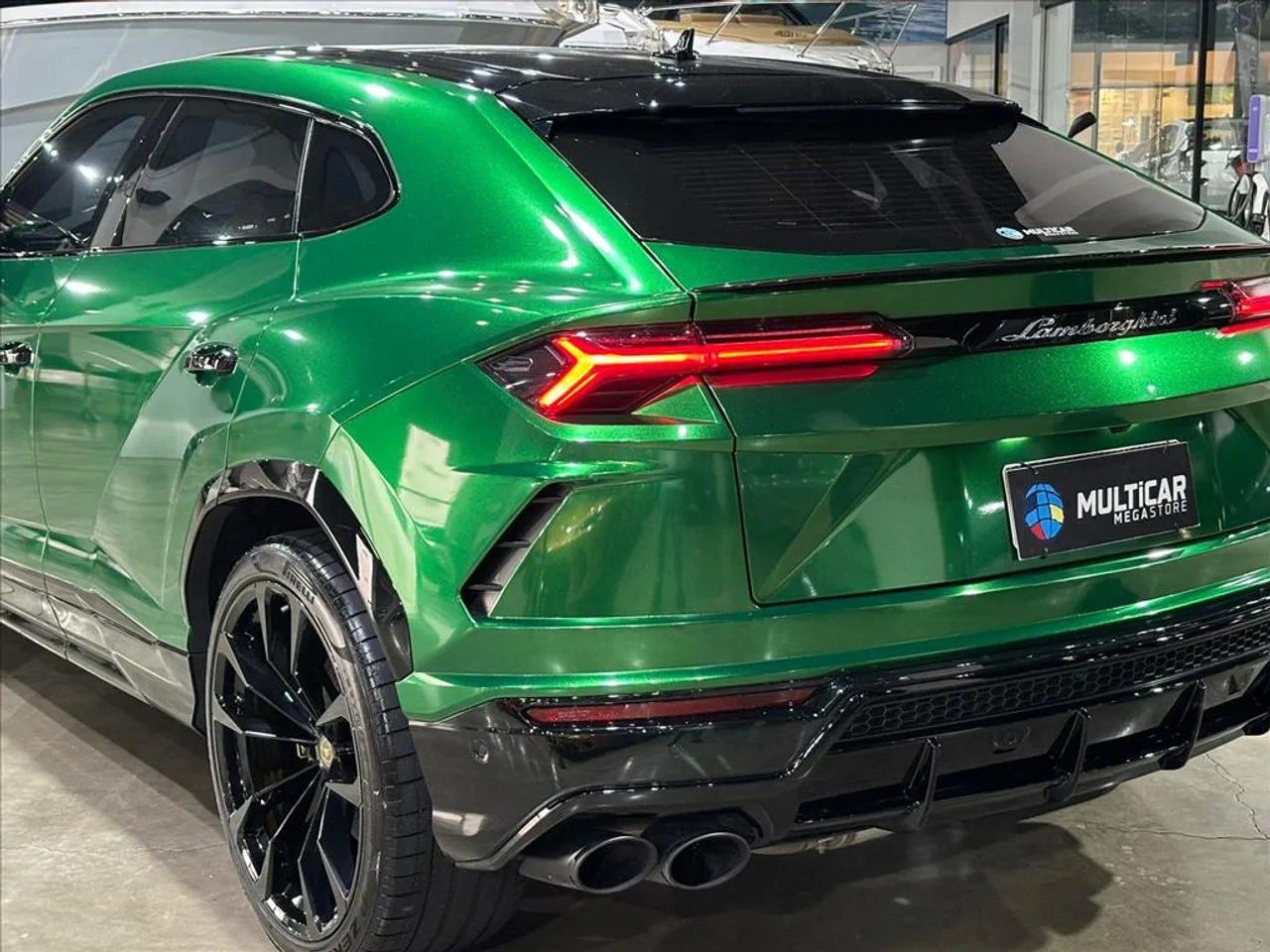 LAMBORGHINI URUS Usados e Novos