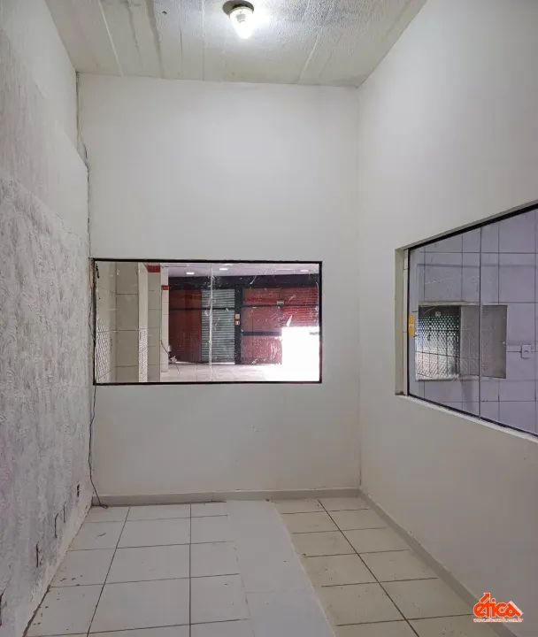 Loja ampla na Doca com salão de venda escritorio 02 salas depósito copa 02 banheiros -Cod - Foto 13
