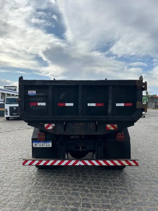 VW Constellation basculante com Cabine 2010 - Foto 4