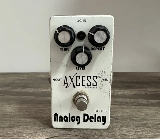 PEDAL AXCESS ANALOG DELAY