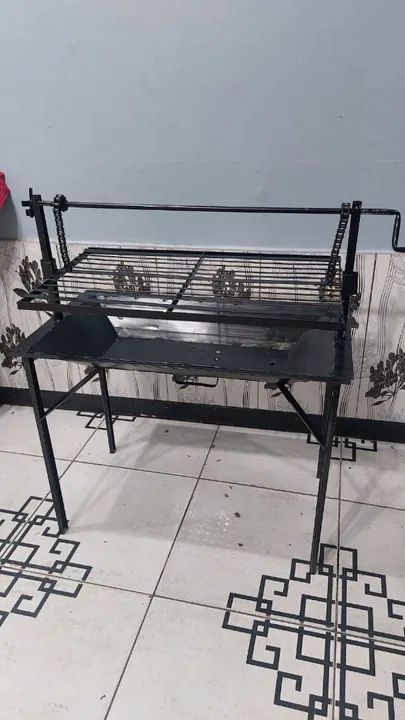 Churrasqueira GRANDE nova. R$ 180,00. Entrega grátis  - Foto 3