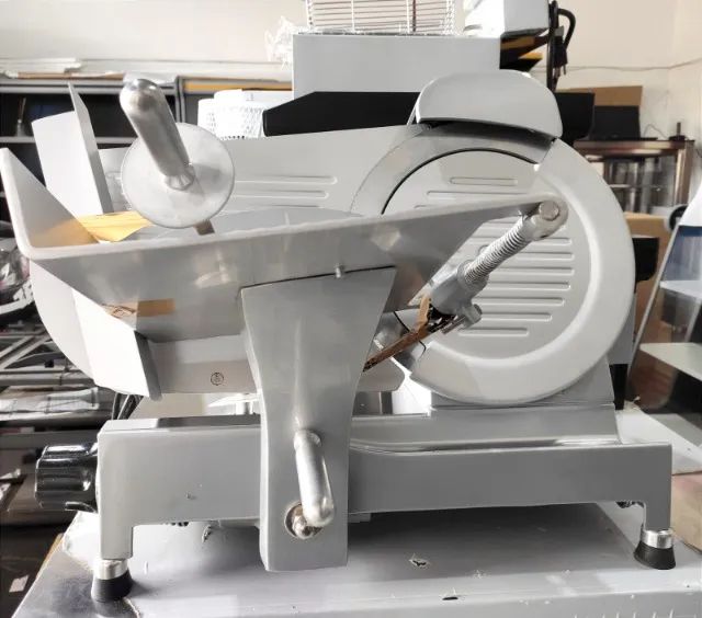 Equipamento Fatiador de Produtos Frios 275mm IFM 