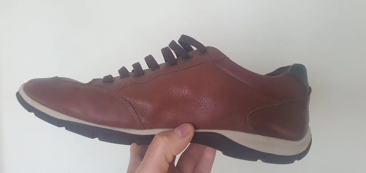 Vendo sapatenis em couro legítimo pouco usado  - Foto 2