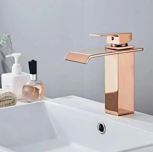 NOVA | Torneira Banheiro Cascata Rose Gold Quadrada Metal Monocomando - Foto 3